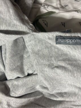 SwaddleMe Gray Baby Swaddle Blanket like 10 swaddles 0-3 months and 3- 6 months